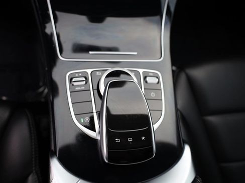 Used 2015 Mercedes-Benz C 300 Sedan image 38