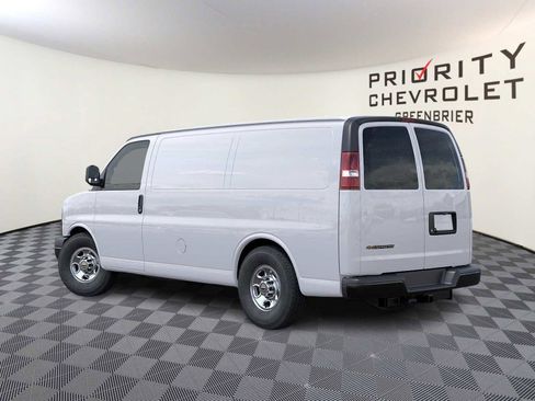 New 2025 Chevrolet Express 3500 w/ Driver Convenience Package image 3