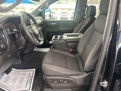 Used 2024 Chevrolet Silverado 2500 Custom w/ Custom Value Package image 12