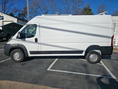 Used 2021 RAM ProMaster 2500 image 3