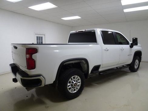 Used 2024 Chevrolet Silverado 2500 LT w/ Convenience Package image 6