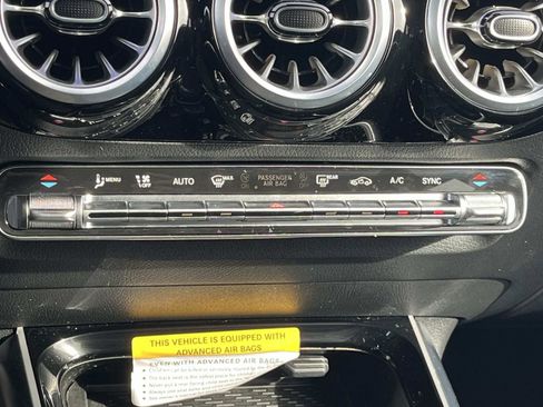 Certified 2025 Mercedes-Benz GLA 250 image 26