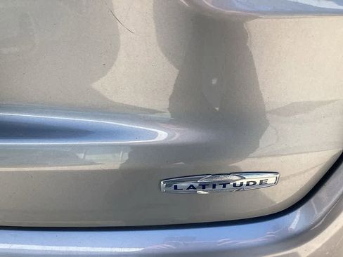 Used 2022 Jeep Compass Latitude w/ Convenience Group image 16