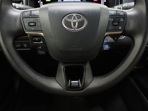 Used 2025 Toyota Camry LE FWD image 23