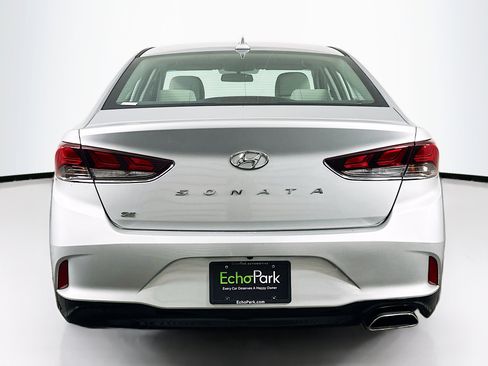 Used 2018 Hyundai Sonata SE FWD image 7