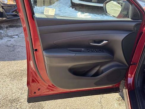 Certified 2025 Hyundai Tucson SE image 15