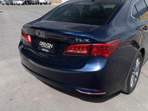Used 2018 Acura TLX FWD image 7