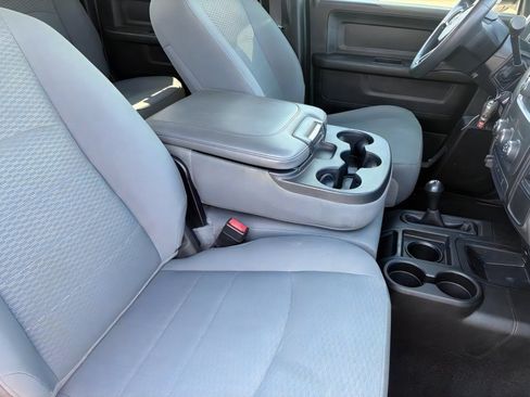 Used 2018 RAM 2500 Tradesman w/ Chrome Appearance Group AWD/4WD image 12