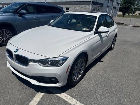 Used 2018 BMW 320i xDrive Sedan w/ Premium Package AWD/4WD image 1