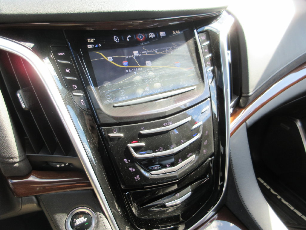 Used 2020 Cadillac Escalade Luxury AWD/4WD image 29