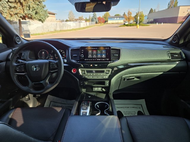 Used 2025 Honda Ridgeline Black Edition image 4