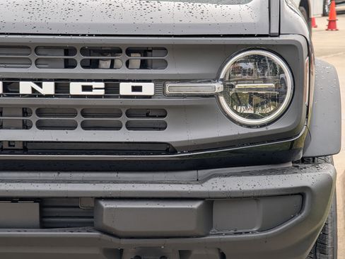 New 2025 Ford Bronco 2-Door image 8