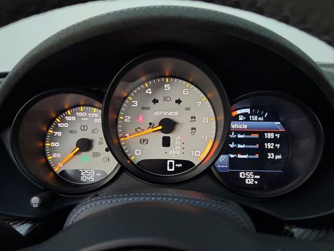Used 2025 Porsche 718 Cayman GT4 RS RWD image 18