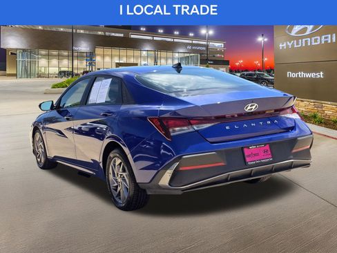 Used 2024 Hyundai Elantra SEL FWD image 7