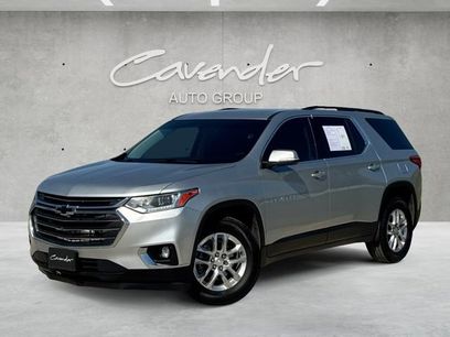 Used 2021 Chevrolet Traverse LT