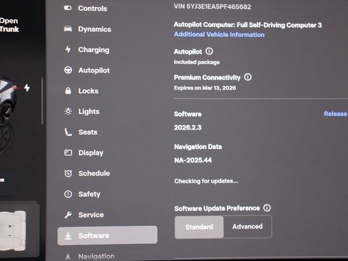 Used 2023 Tesla Model 3 Standard Range image 30