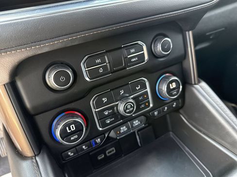 Used 2023 Chevrolet Tahoe High Country AWD/4WD image 25
