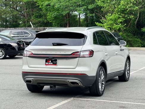 Used 2019 Lincoln Nautilus Select FWD image 4