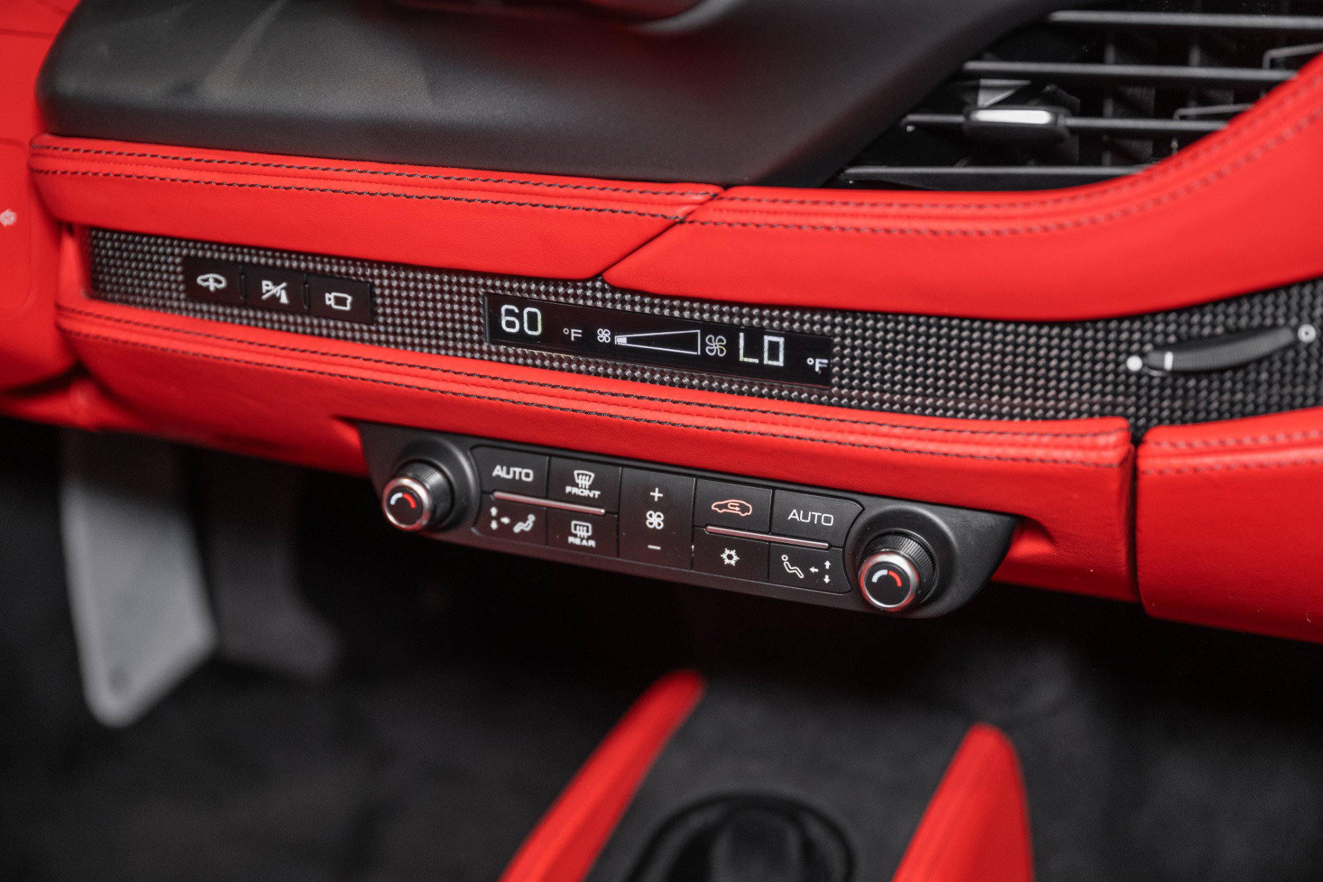 Used 2021 Ferrari F8 Tributo RWD image 35
