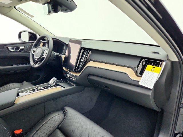 New 2026 Volvo XC60 B5 Ultra w/ Protection Package Premier AWD/4WD image 17