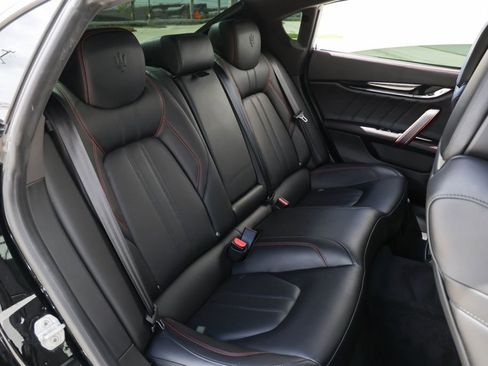 Used 2019 Maserati Quattroporte S GranSport RWD image 24