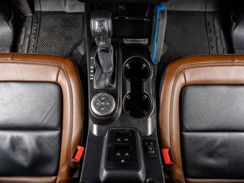 Used 2022 Ford Bronco Outer Banks w/ Sasquatch Package image 27