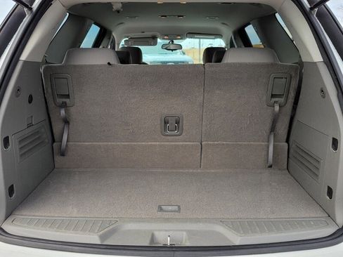 Used 2016 GMC Acadia SLE image 11