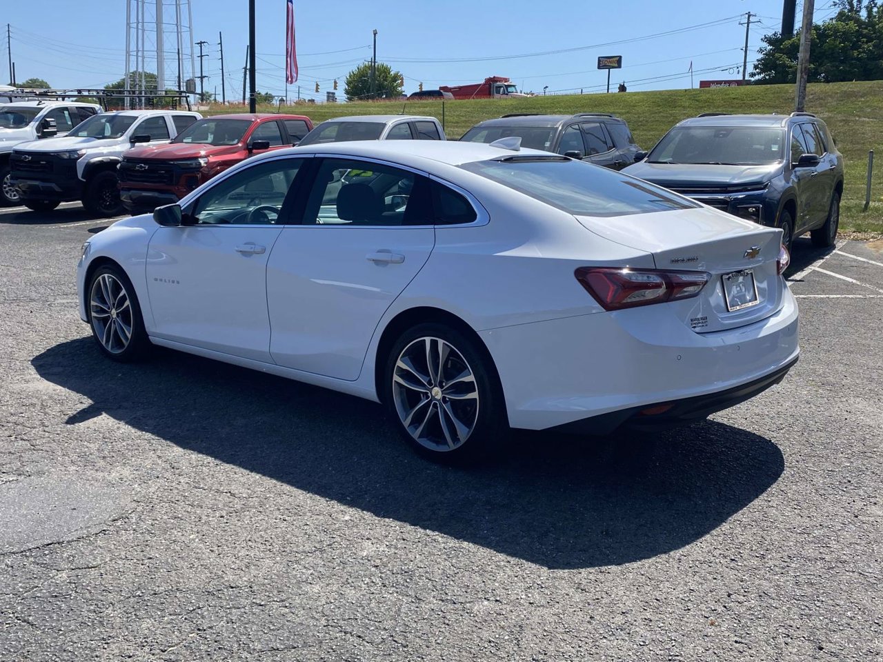Used 2024 Chevrolet Malibu LT FWD image 4