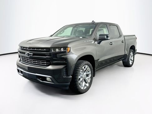 Used 2021 Chevrolet Silverado 1500 RST w/ Bed Protection Package AWD/4WD image 3