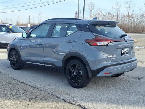 Used 2023 Nissan Kicks SR image 4