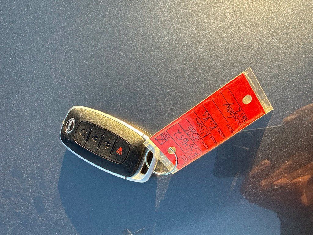 Used 2026 Nissan Kicks SR AWD/4WD image 15
