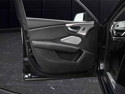 Certified 2025 Acura RDX SH-AWD w/ Technology Package image 9