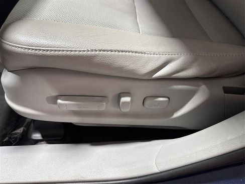 Used 2016 Acura RDX AWD w/ Advance Package image 19