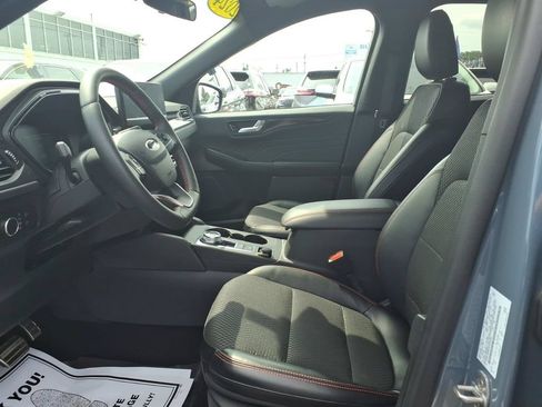 Certified 2024 Ford Escape ST-Line w/ Tech Pack #1 AWD/4WD image 15