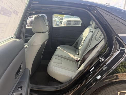 New 2026 Hyundai Elantra Limited image 22