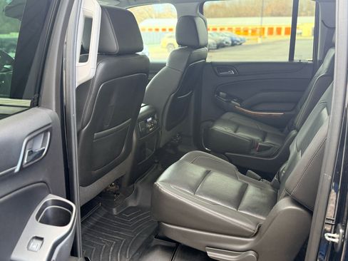 Used 2015 Chevrolet Suburban LTZ image 25