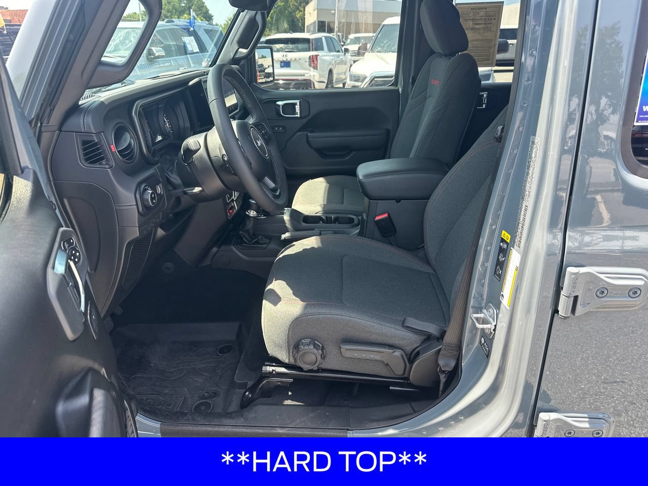 Used 2025 Jeep Gladiator Rubicon AWD/4WD image 9