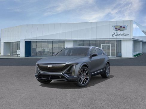 New 2026 Cadillac Lyriq V w/ LPO, Floor Liner Package AWD/4WD image 8