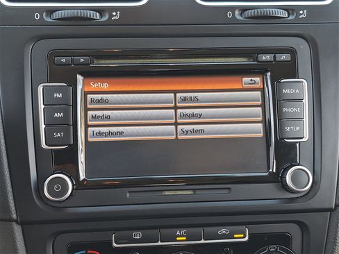 Used 2014 Volkswagen Jetta SportWagen image 24