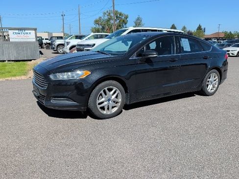 Used 2015 Ford Fusion SE FWD image 1