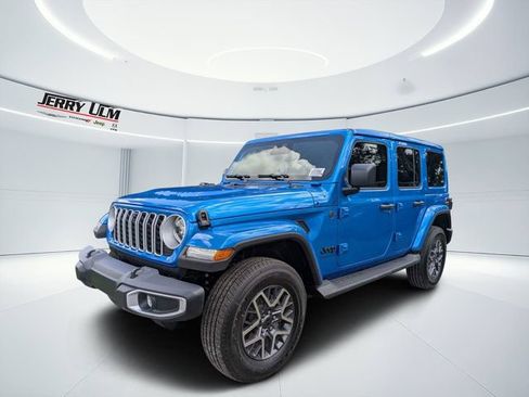 New 2026 Jeep Wrangler Unlimited Sahara AWD/4WD image 7