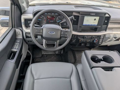 New 2026 Ford F250 XL w/ XL Chrome Package AWD/4WD image 7