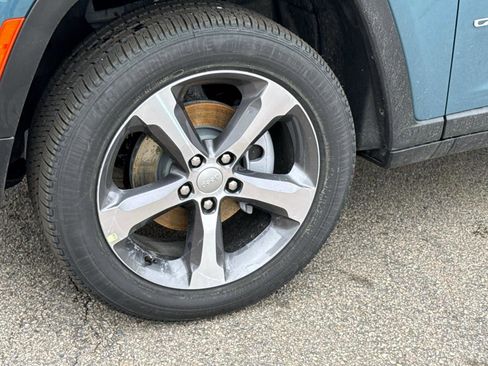 New 2026 Jeep Grand Cherokee Limited image 5