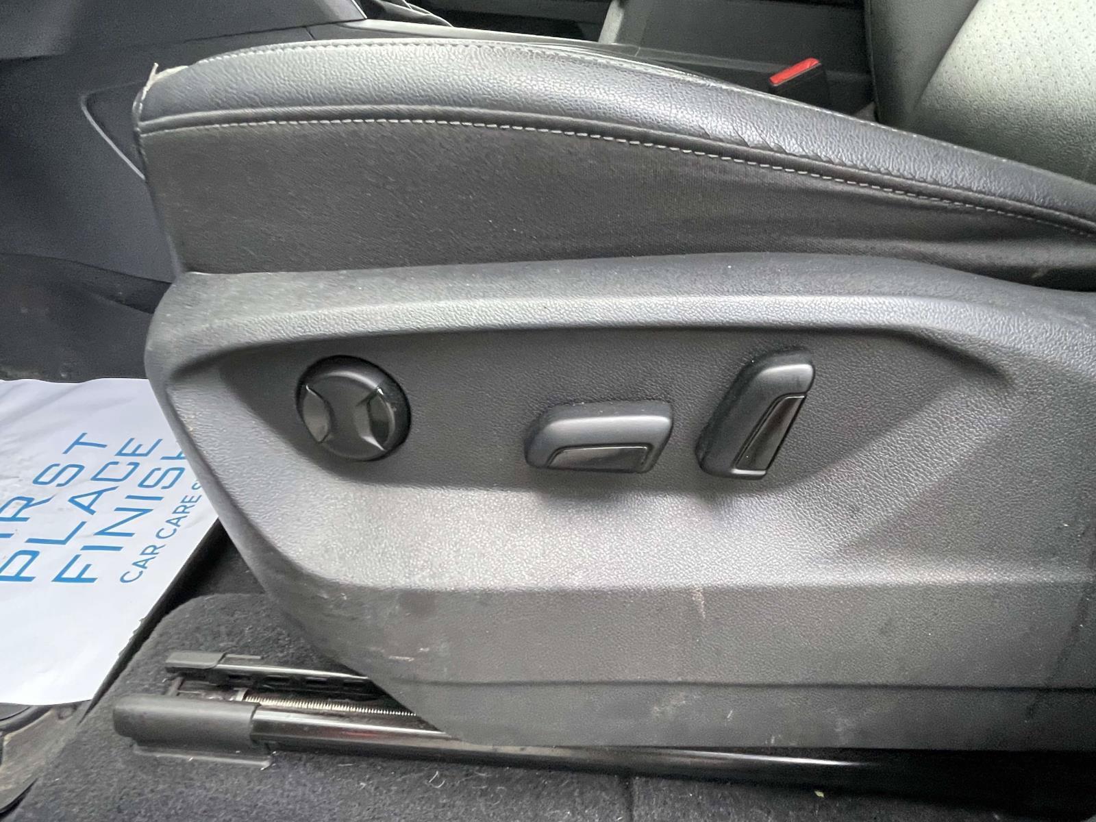 Used 2019 Volkswagen Atlas SE FWD image 16