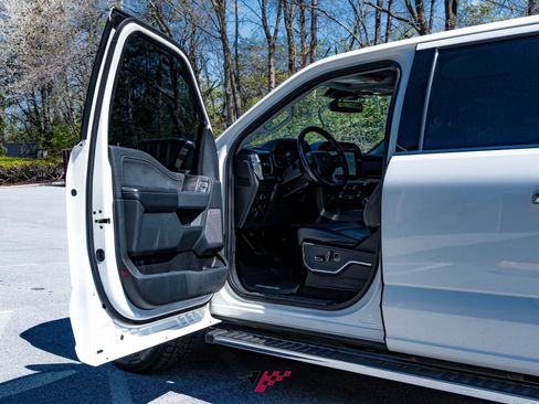 Used 2021 Ford F150 Lariat w/ Max Trailer Tow Package image 33