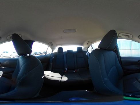 Used 2025 Toyota Corolla LE image 41