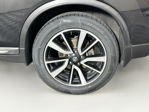 Used 2020 Nissan Rogue SL w/ Premium Package FWD image 11