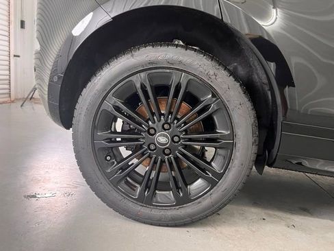 Used 2026 Land Rover Range Rover Evoque Dynamic SE AWD/4WD image 9