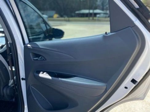 Used 2019 Chevrolet Bolt LT image 12