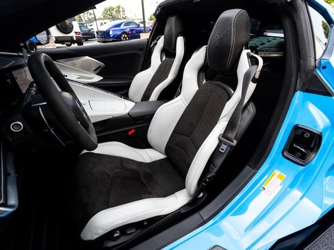 Used 2021 Chevrolet Corvette Stingray Preferred Cpe w/ Z51 Performance Package RWD image 40